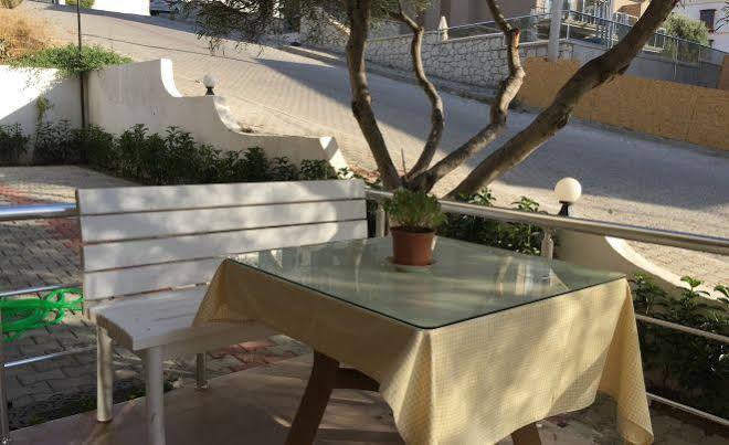 Cicek Apart Hotel Çeşme Eksteriør bilde